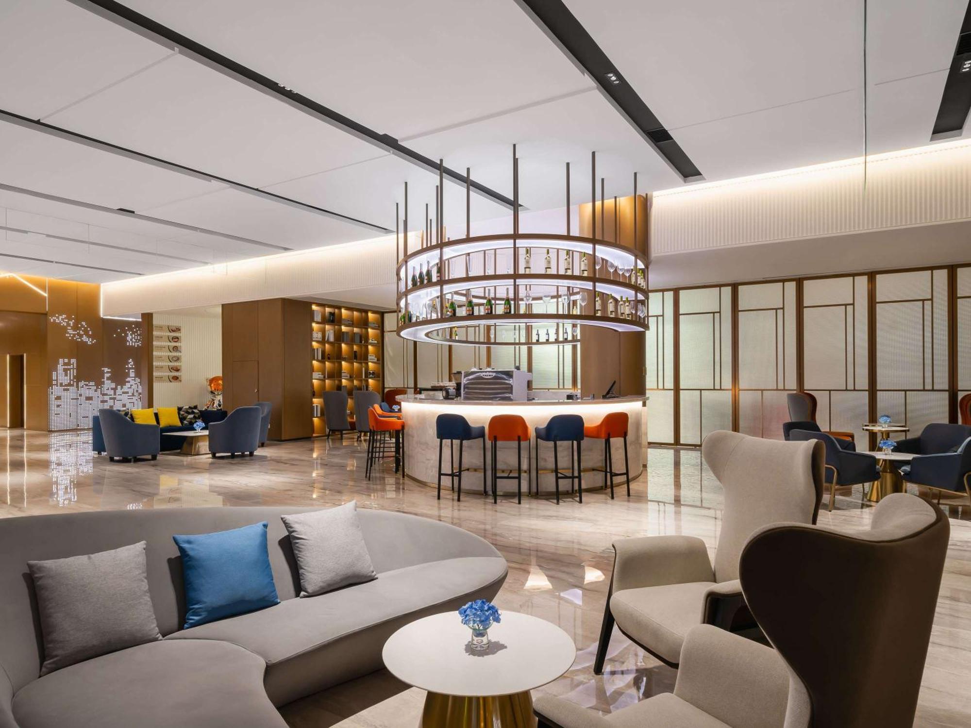Novotel Guangzhou Baiyun Airport - Canton Fair Free Shuttle Bus & Official Registration Agency 外观 照片